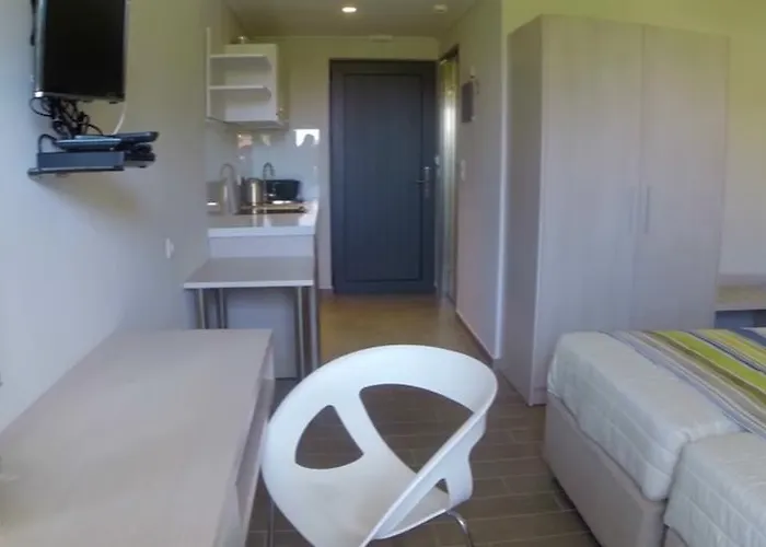 Irene מלון דירות